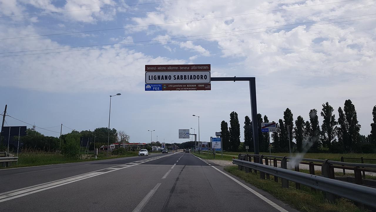 Appartamento Magnolia Lignano Sabbiadoro Kültér fotó