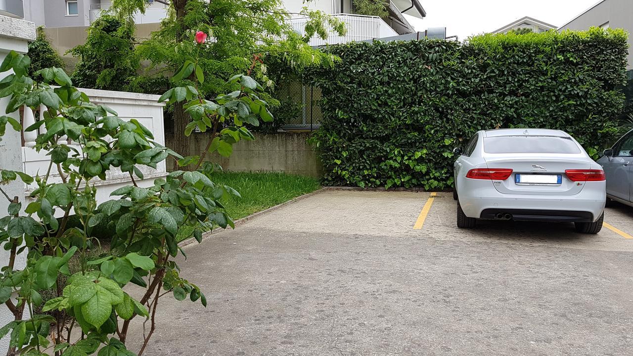 Appartamento Magnolia Lignano Sabbiadoro Kültér fotó